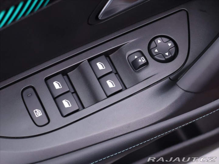 Peugeot 2008 1,2 PT 96kW Aut Allure CZ 2021