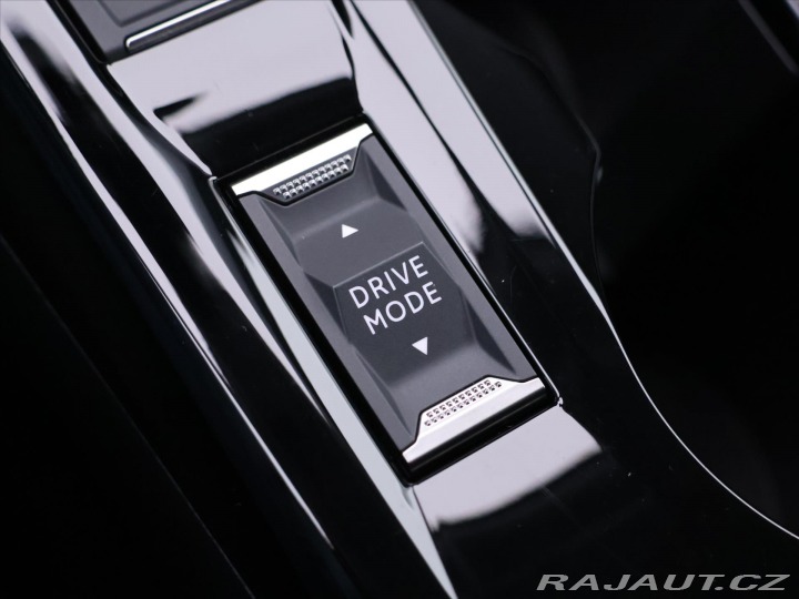 Peugeot 2008 1,2 PT 96kW Aut Allure CZ 2021