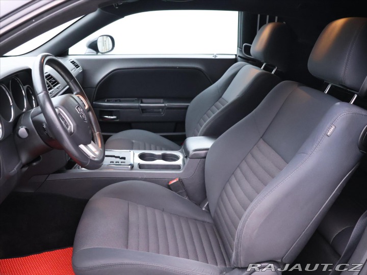 Dodge Challenger 3,6 V6 227kW SXT Aut.klim 2014