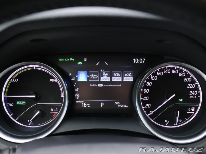 Toyota Camry 2,5 Hybrid 131kW Executiv 2020