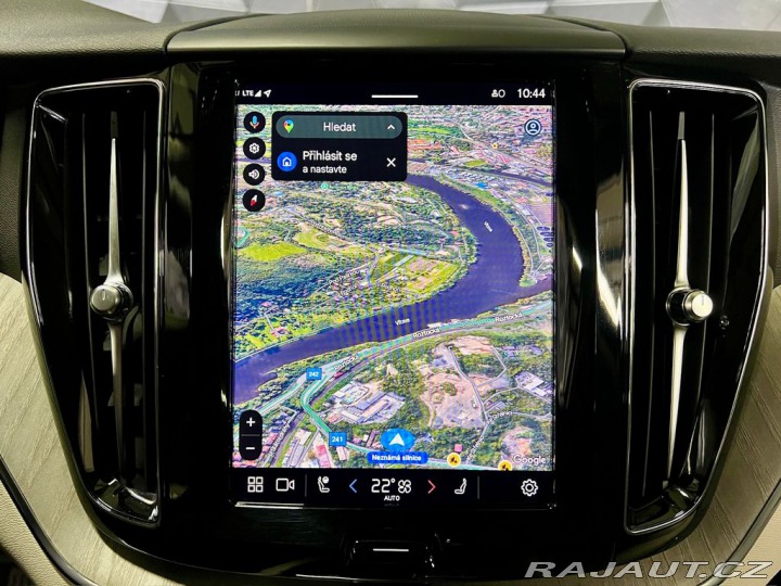 Volvo XC60 B5 AWD, KEYLESS, ACC 2022