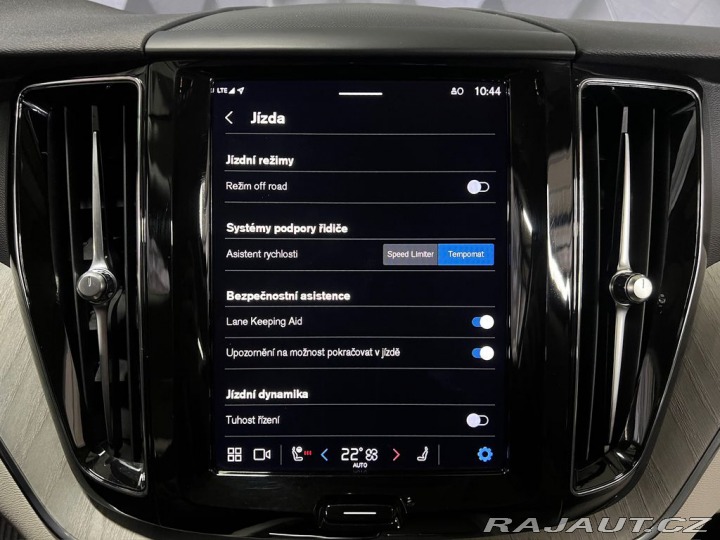 Volvo XC60 B5 AWD, KEYLESS, ACC 2022