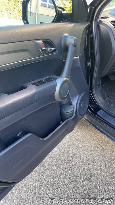 Honda CR-V 2,0 Comfort benzín 43 6 2012