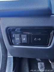 Jaguar XF 2,0 120 kW, výbava Pres 2017