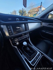 Jaguar XF 2,0 120 kW, výbava Pres 2017