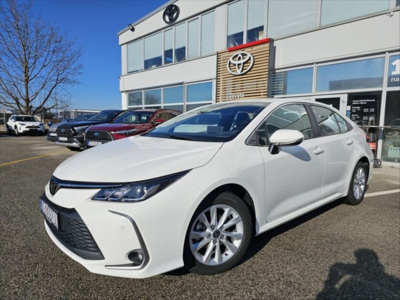 Toyota Corolla 1,8 hybrid 2024 na splá
