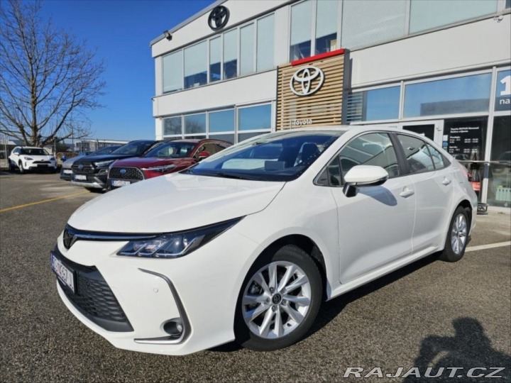 Toyota Corolla 1,8 hybrid 2024 na splá 1800