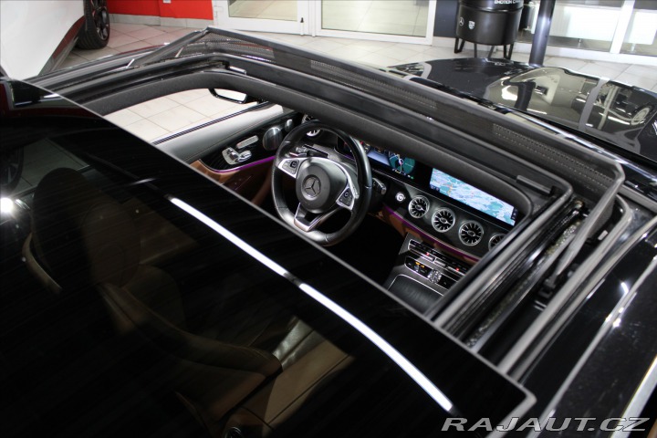 Mercedes-Benz E 400 4MATIC kupé AMG Line 2017