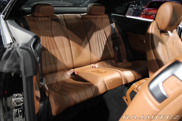 Mercedes-Benz E 400 4MATIC kupé AMG Line 2017