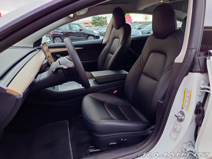 Tesla Model 3 Standard Range Plus 239 k 2021