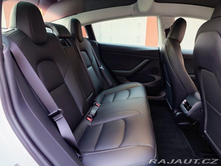 Tesla Model 3 Standard Range Plus 239 k 2021