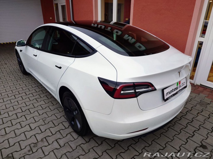 Tesla Model 3 Standard Range Plus 239 k 2021
