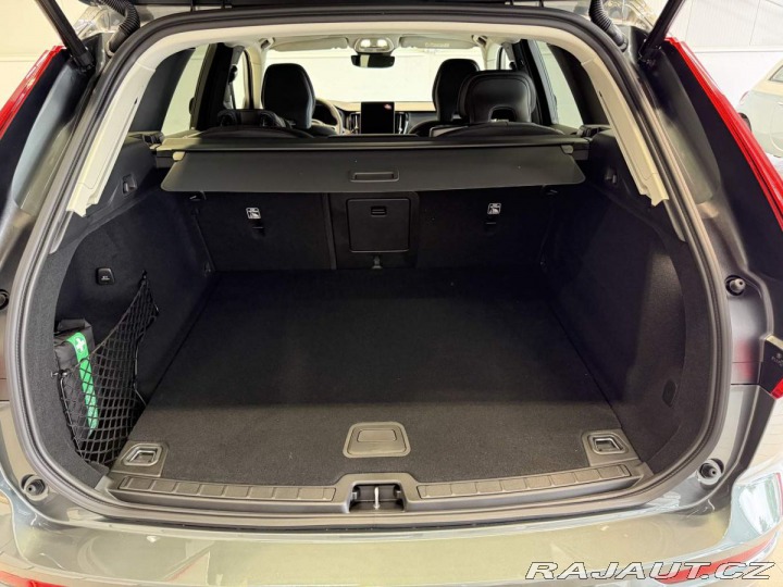 Volvo XC60 B5 2.0L 250+14 HPAT8 AWD 2026