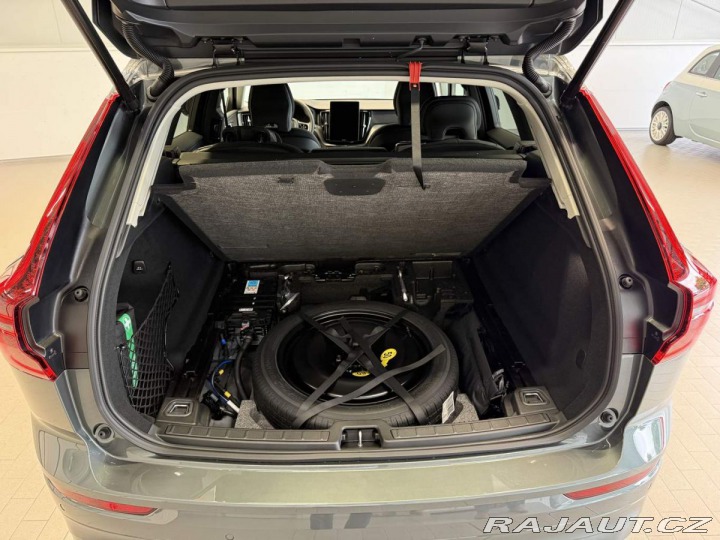 Volvo XC60 B5 2.0L 250+14 HPAT8 AWD 2025