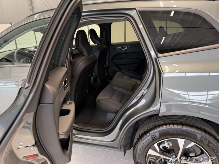 Volvo XC60 B5 2.0L 250+14 HPAT8 AWD 2025