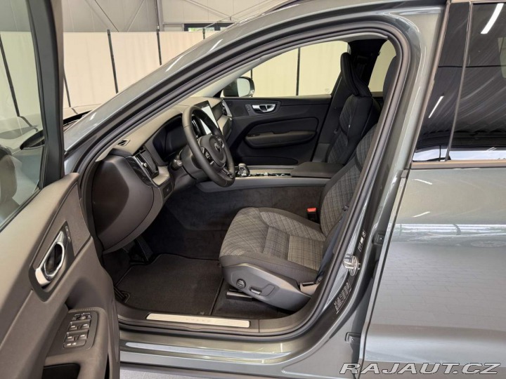 Volvo XC60 B5 2.0L 250+14 HPAT8 AWD 2026