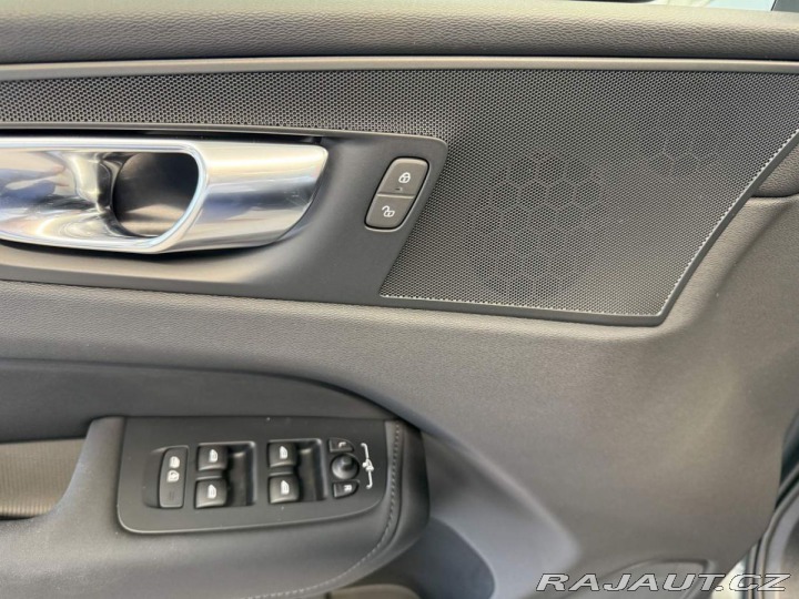 Volvo XC60 B5 2.0L 250+14 HPAT8 AWD 2026