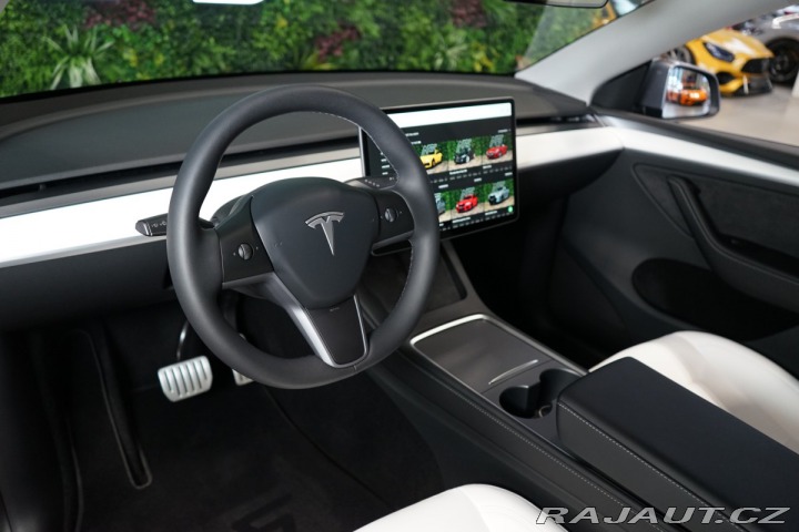 Tesla Model Y DUAL-MOTOR*PERFORMANCE* 2024