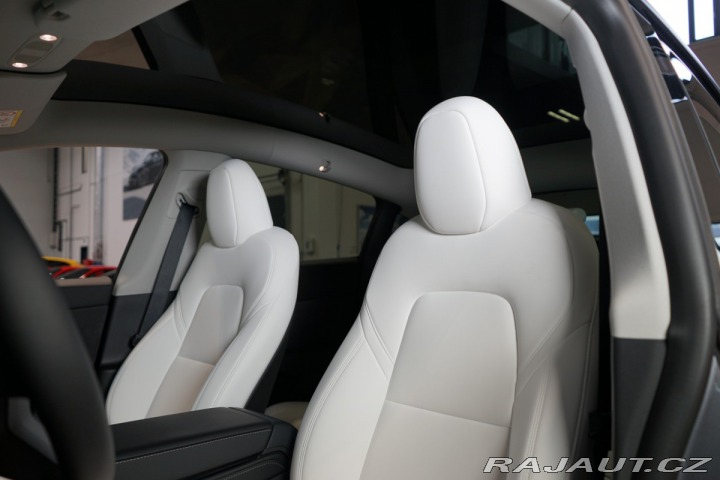 Tesla Model Y DUAL-MOTOR*PERFORMANCE* 2024