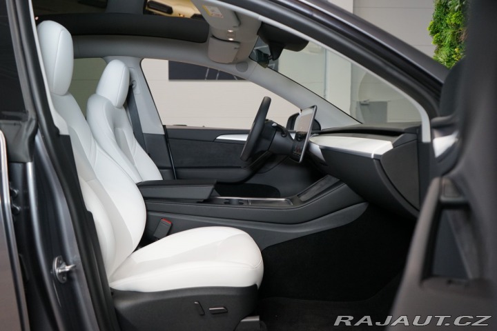 Tesla Model Y DUAL-MOTOR*PERFORMANCE* 2024