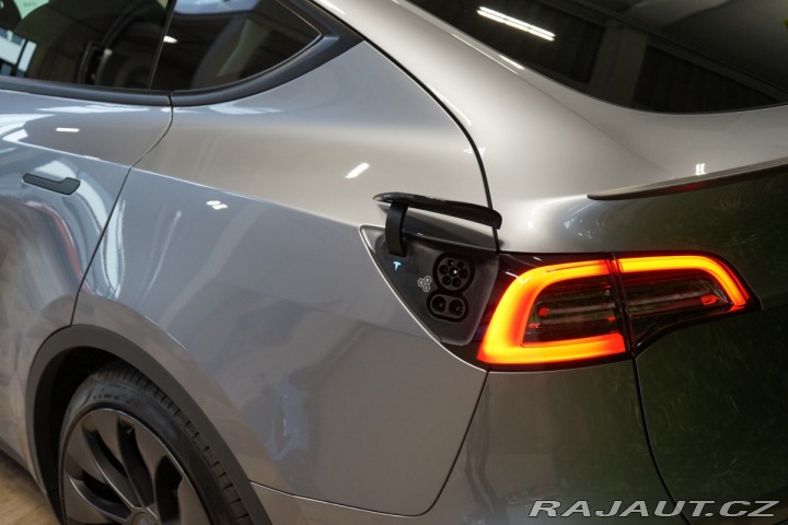 Tesla Model Y DUAL-MOTOR*PERFORMANCE* 2024