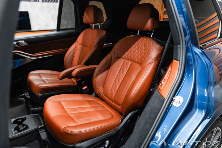 BMW X7 M50i, Bowers&Wilkins, 2020