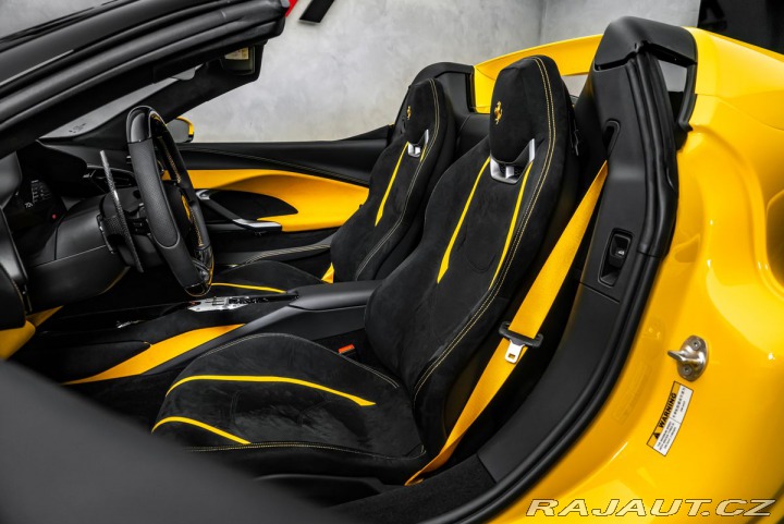 Ferrari 296 GTS Lift, Alcantara, AFS, 2025