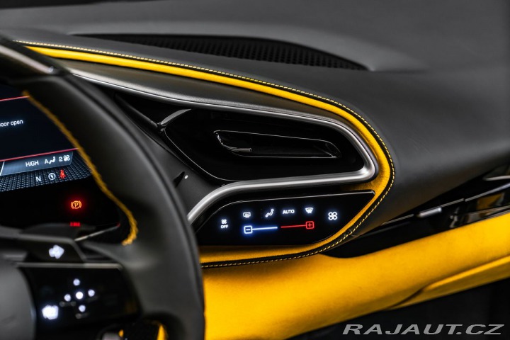 Ferrari 296 GTS Lift, Alcantara, AFS, 2025