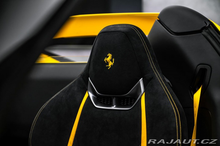 Ferrari 296 GTS Lift, Alcantara, AFS, 1800