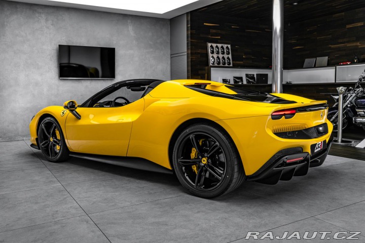 Ferrari 296 GTS Lift, Alcantara, AFS, 2025