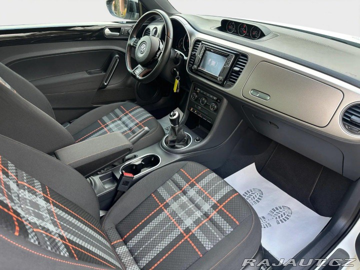 Volkswagen New Beetle 1.2Tsi 77kw Club 2015