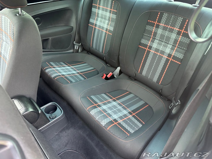 Volkswagen New Beetle 1.2Tsi 77kw Club 2015