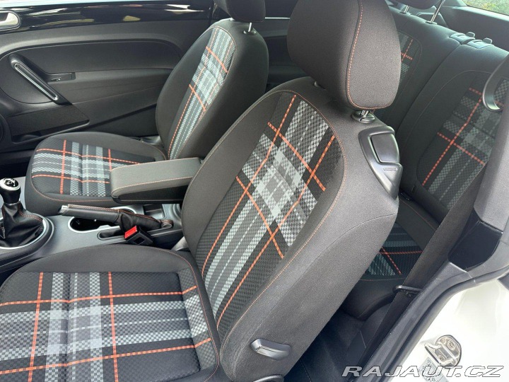 Volkswagen New Beetle 1.2Tsi 77kw Club 2015