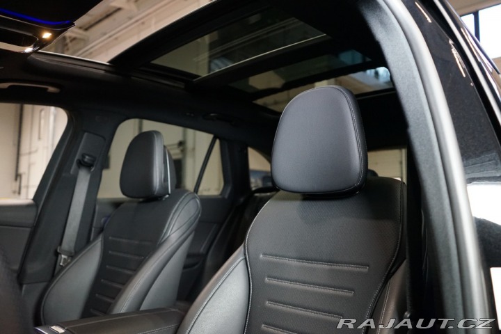 Mercedes-Benz GLC 300d*4M*VZDUCH*360*TAŽ*PA 2024