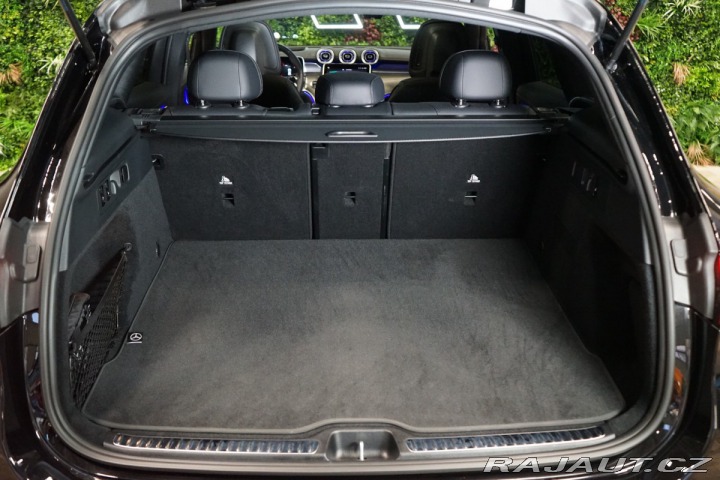 Mercedes-Benz GLC 300d*4M*VZDUCH*360*TAŽ*PA 2024