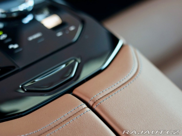 BMW 5 Touring 550e xDrive M S 2025