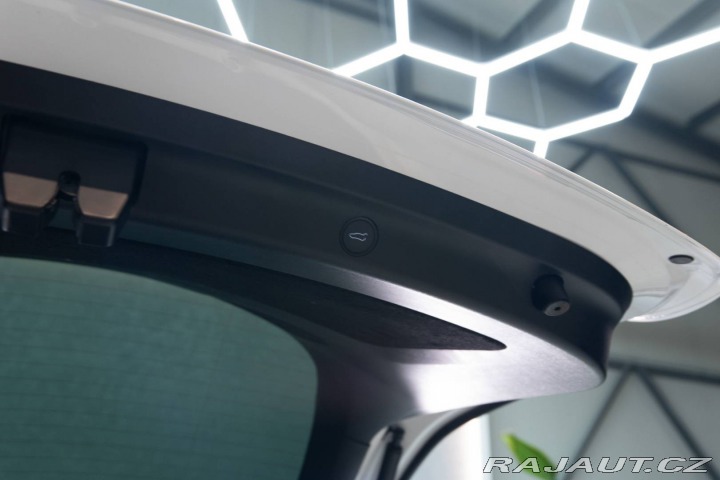 Tesla Model Y Long Range Dual Motor 2022