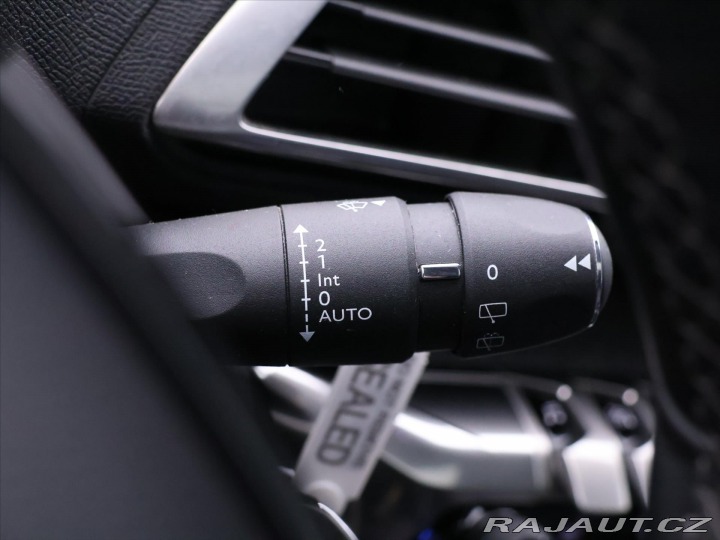 Peugeot 3008 1,2 PT 96kW Allure Pano 1 2017