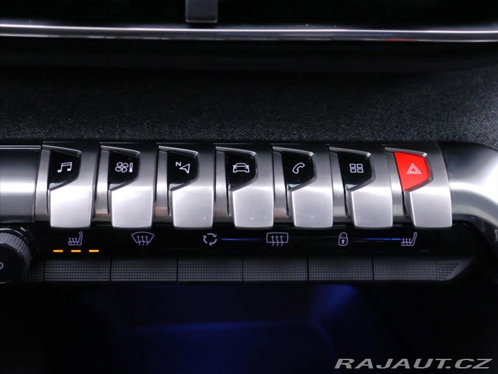 Peugeot 3008 1,2 PT 96kW Allure Pano 1 2017