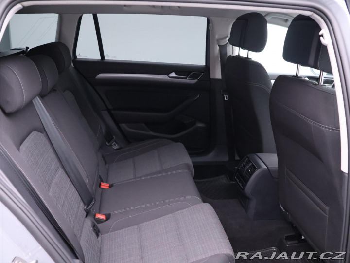 Volkswagen Passat 2,0 TDI 110kW DSG Variant 2022