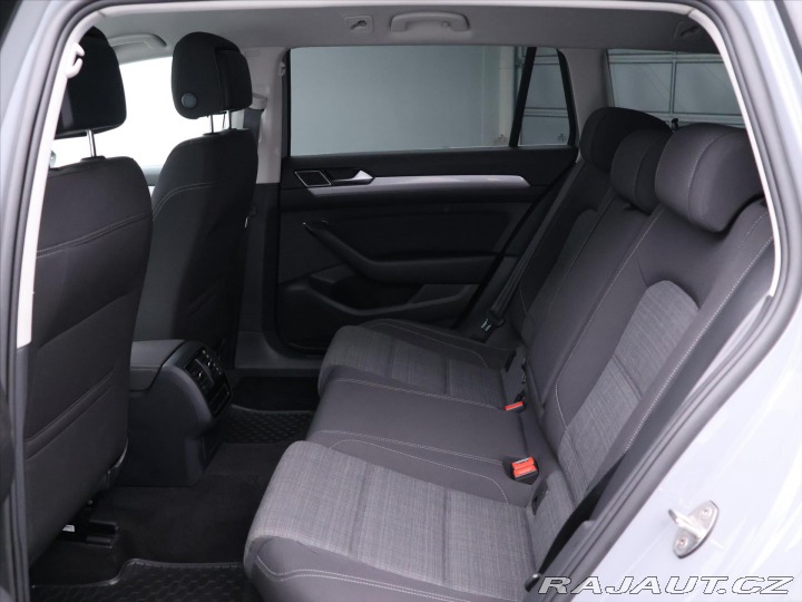 Volkswagen Passat 2,0 TDI 110kW DSG Variant 2022