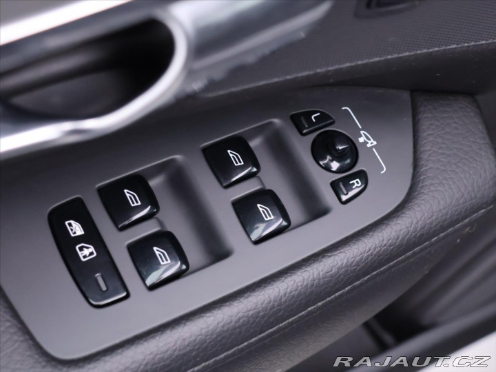 Volvo V90 2,0 D4 140kW Aut. AWD Mom 2020