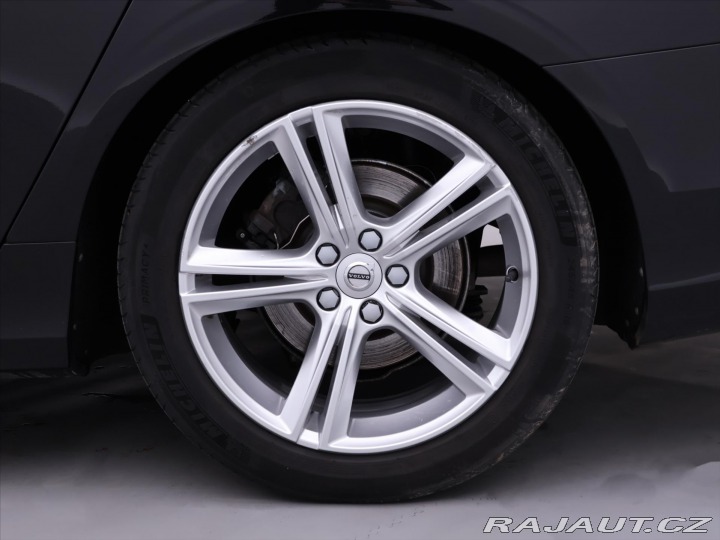 Volvo V90 2,0 D4 140kW Aut. AWD Mom 2020