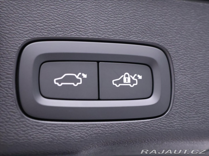 Volvo XC60 2,0 B5 AWD 184kw Ultra Da 2025