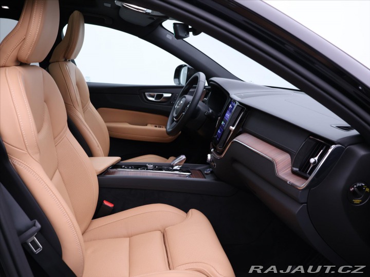 Volvo XC60 2,0 B5 AWD 184kw Ultra Da 2025