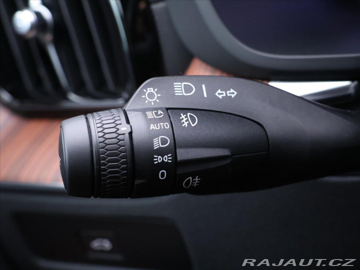 Volvo XC60 2,0 B5 AWD 184kw Ultra Da 2025