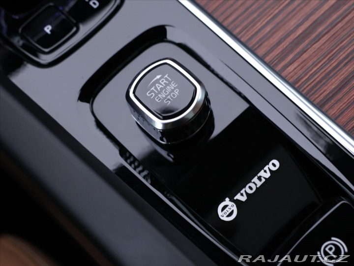 Volvo XC60 2,0 B5 AWD 184kw Ultra Da 2025