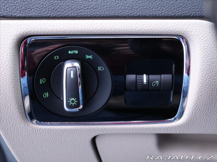 Škoda Superb 2,0 TDI 103kW DSG Eleganc 2014