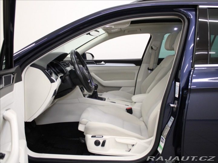 Volkswagen Passat 2,0 TDi 110kW MT R-Line P 2017