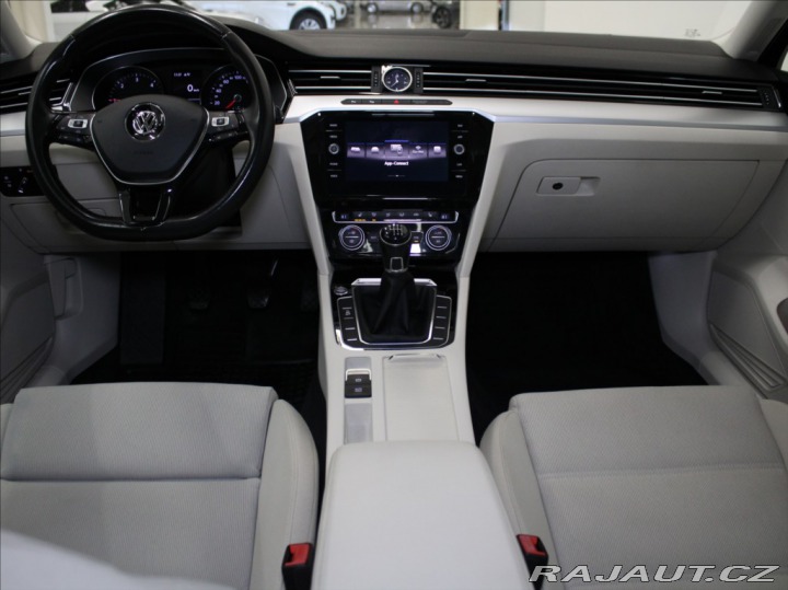 Volkswagen Passat 2,0 TDi 110kW MT R-Line P 2017